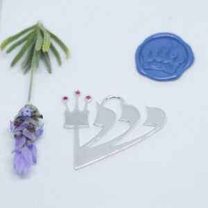 Four-Pronged Shin Pendant